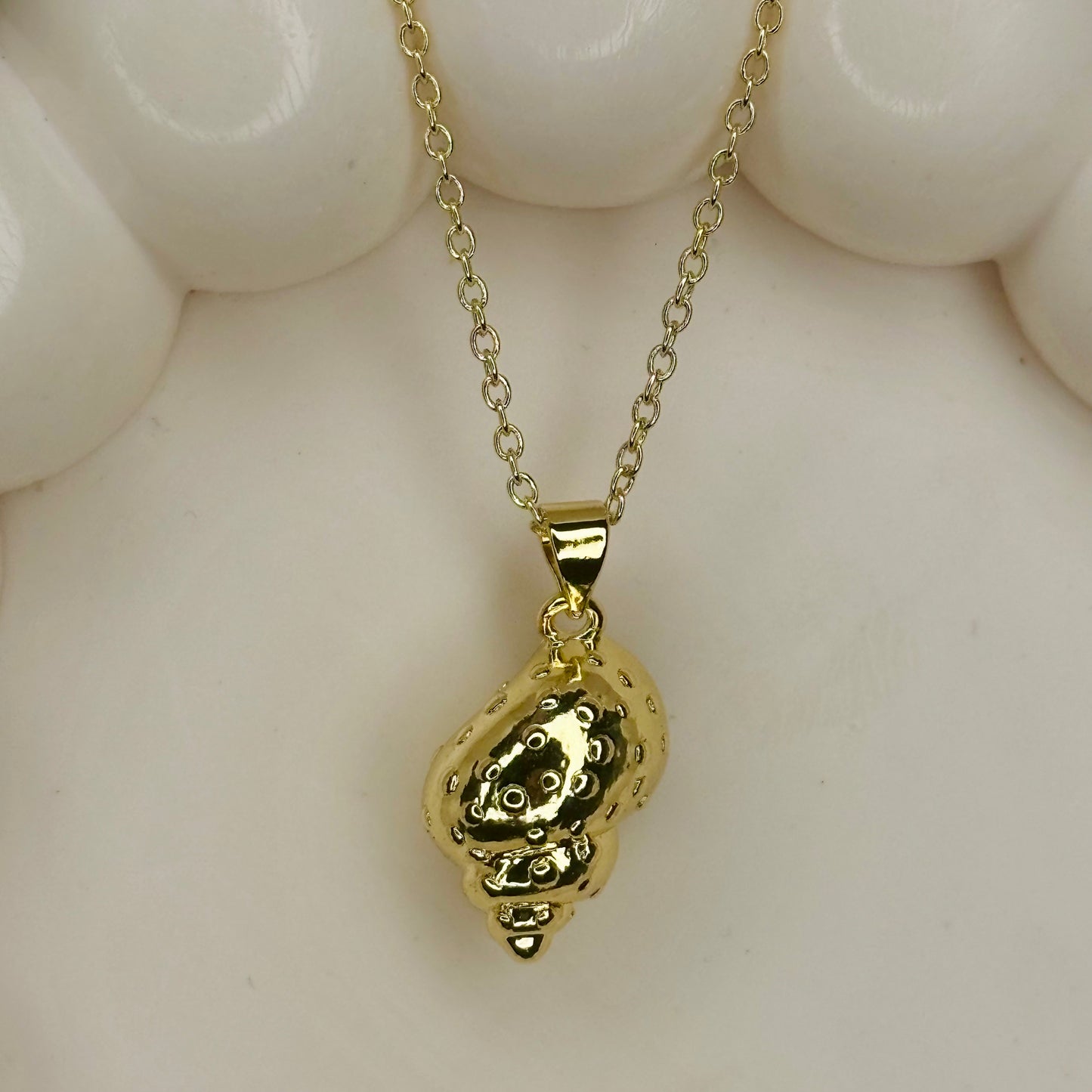 Croissant Textured Necklace