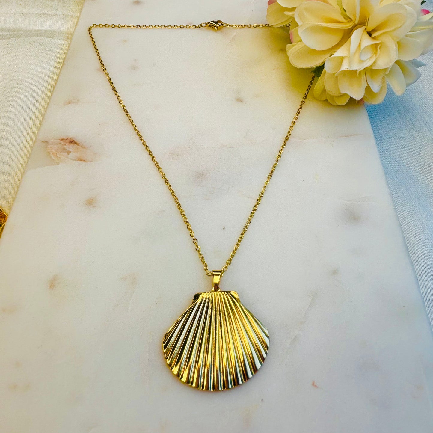 Golden Seashell Set