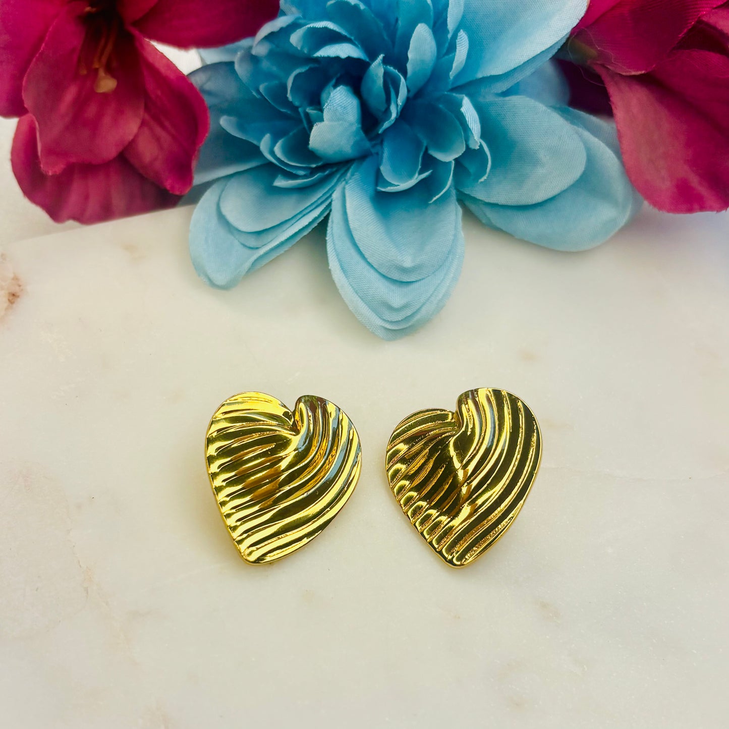 Ribbed Heart Studs