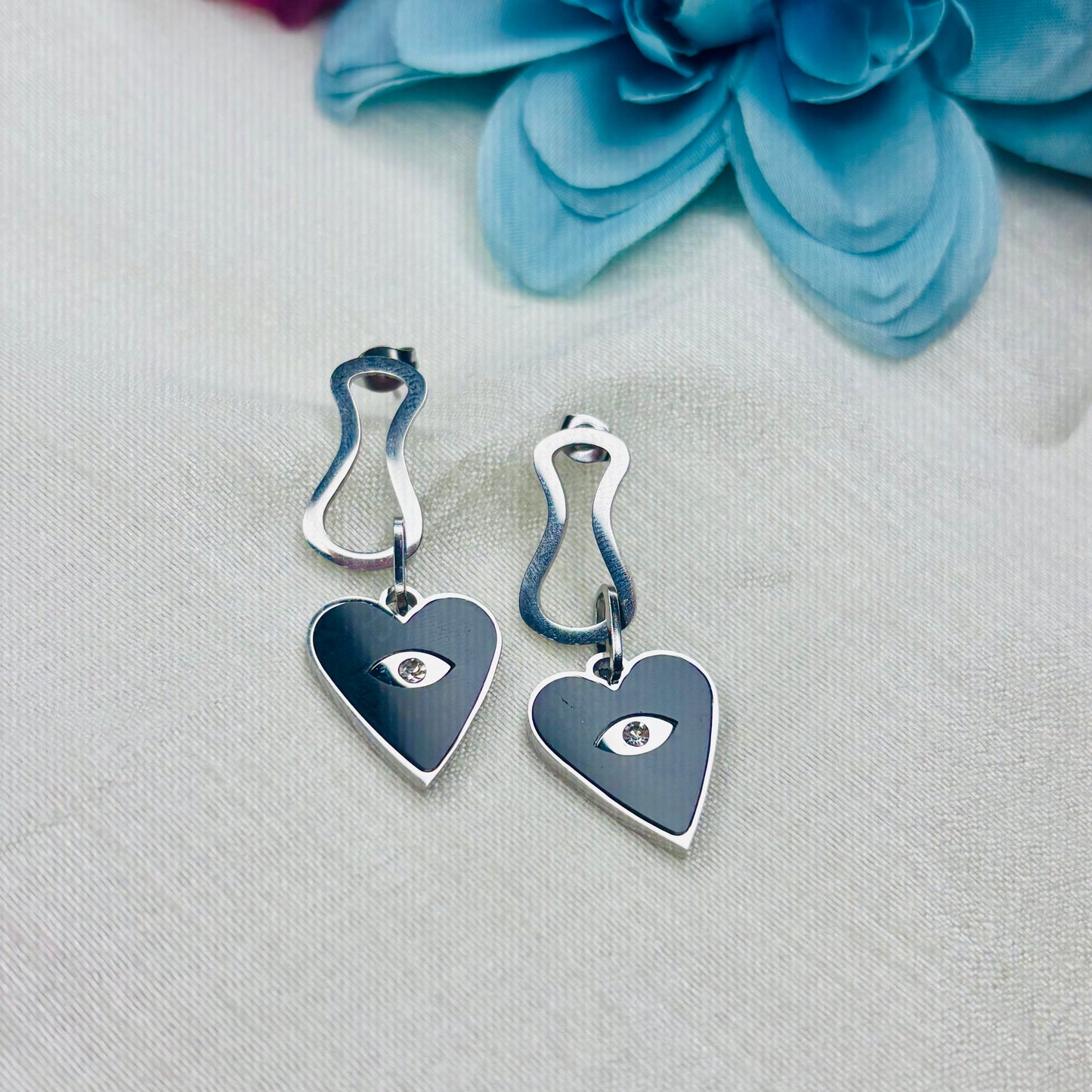 Midnight Gaze Heart Danglers