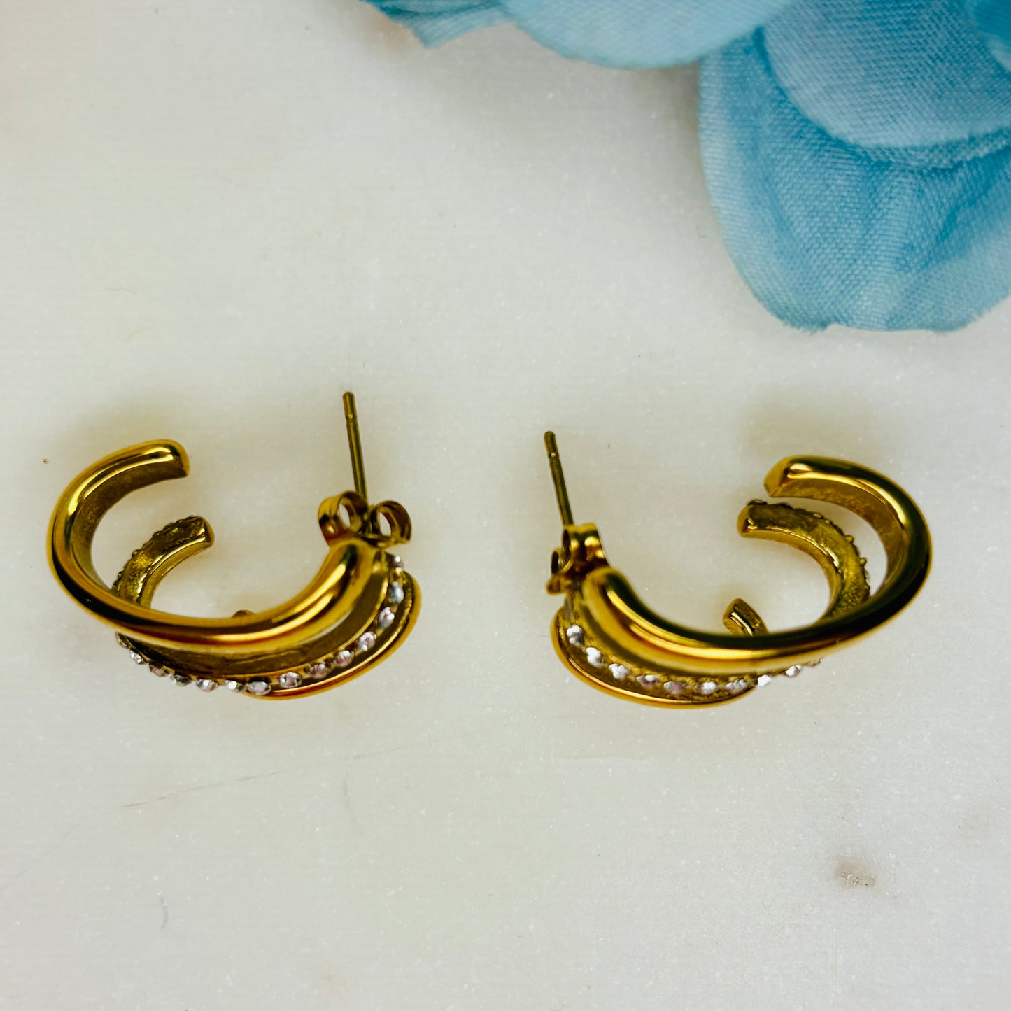 Tripple-Band Zircon Hoops