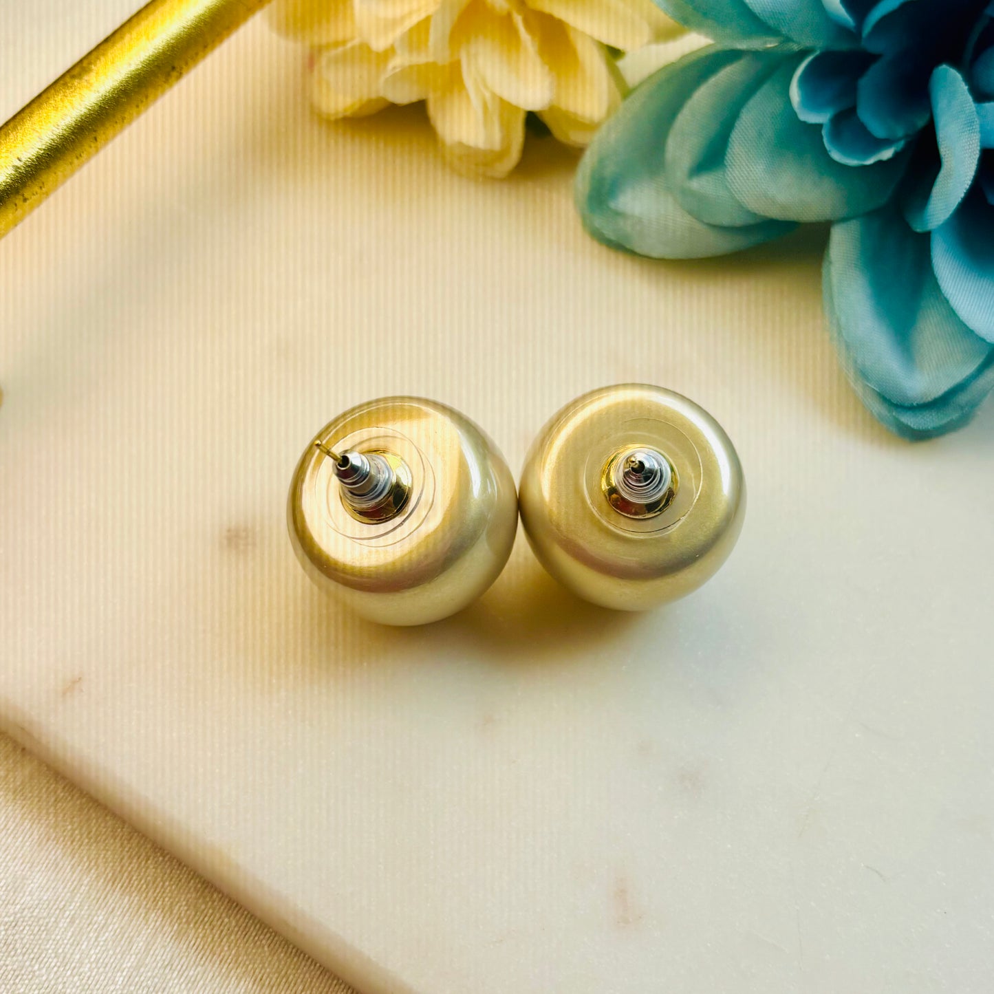 Cream Pearl Studs