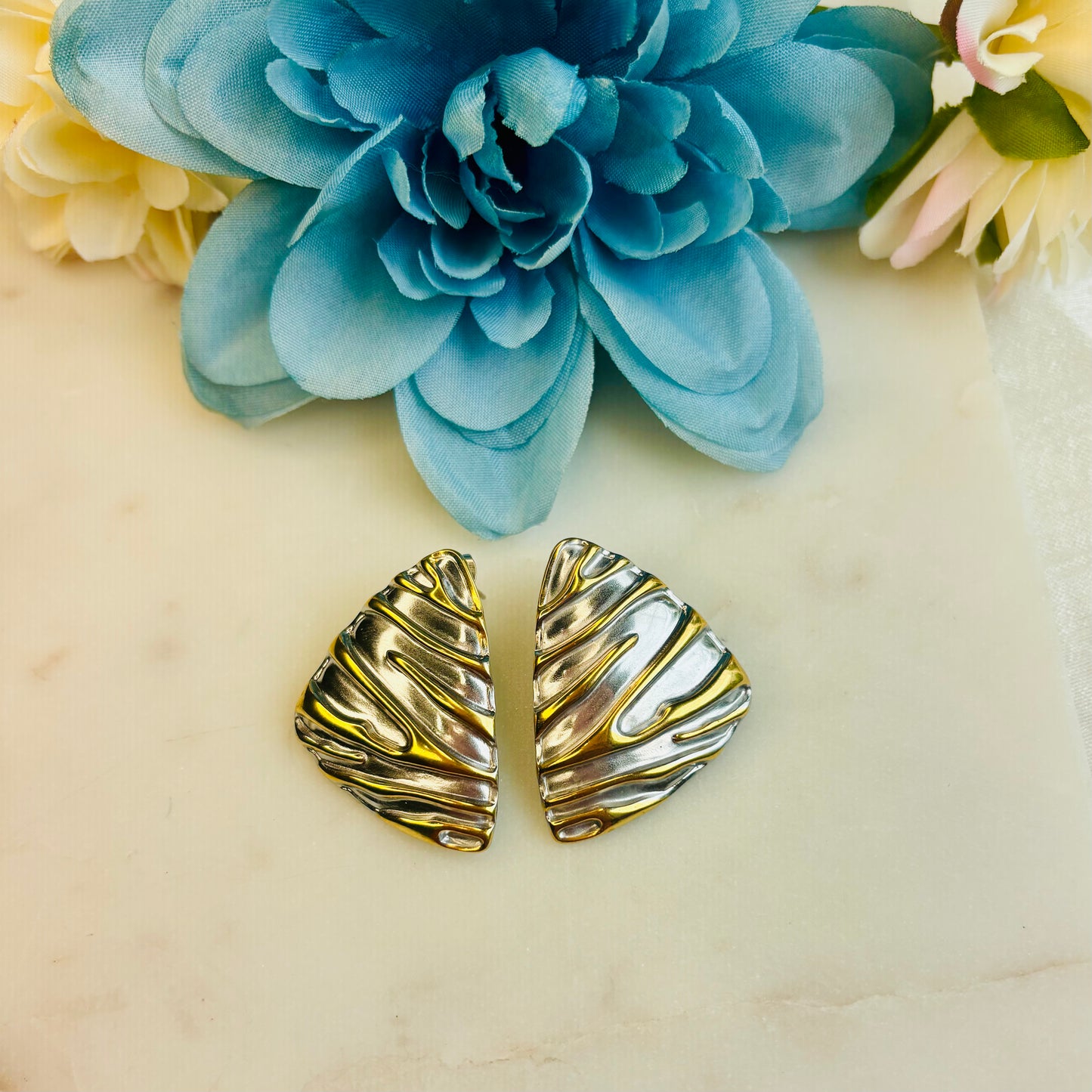 Dual-tone Triangular Studs