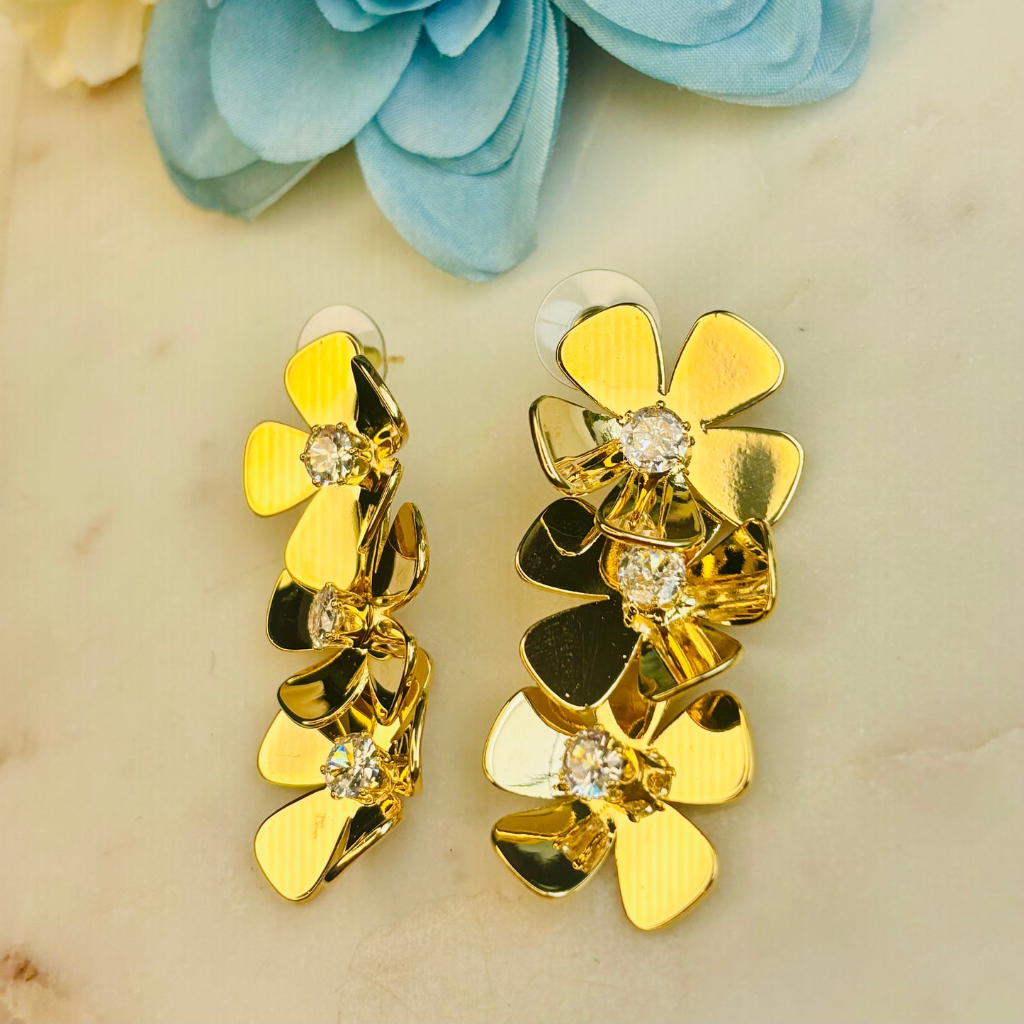 Golden Triple Bloom Cascades