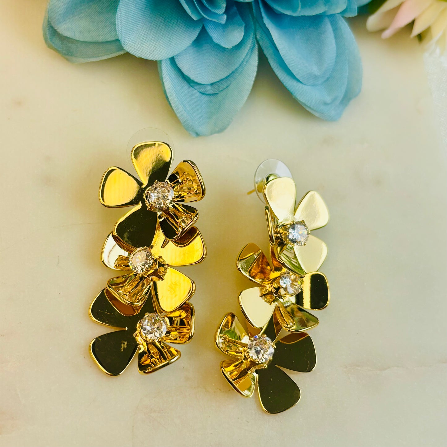 Golden Triple Bloom Cascades