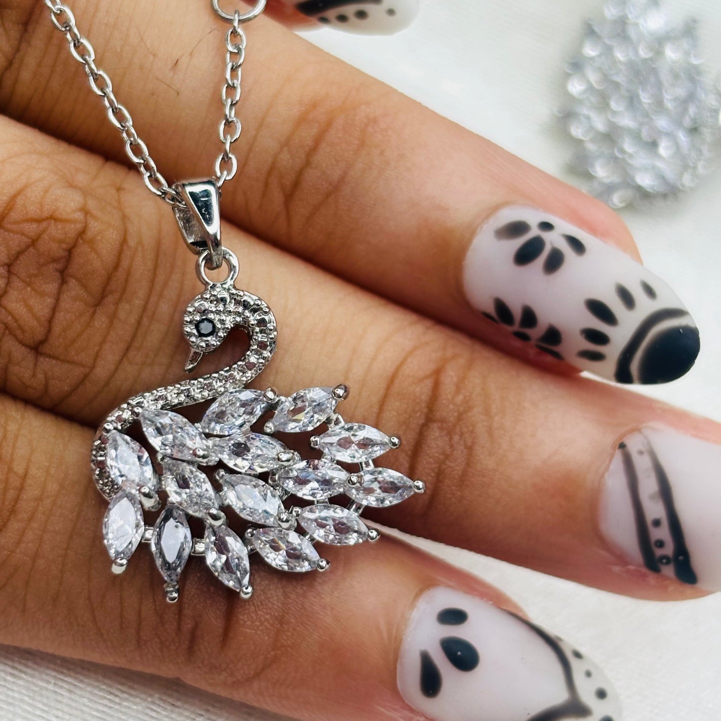 Clear-Crystal Swan Set