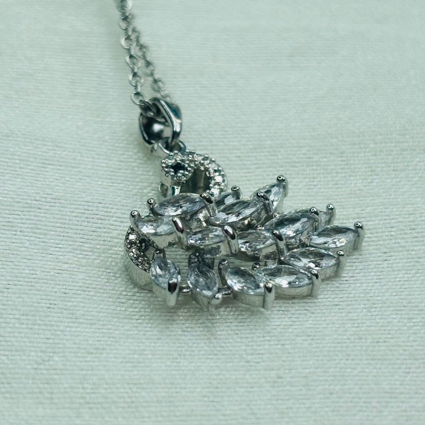 Clear-Crystal Swan Set