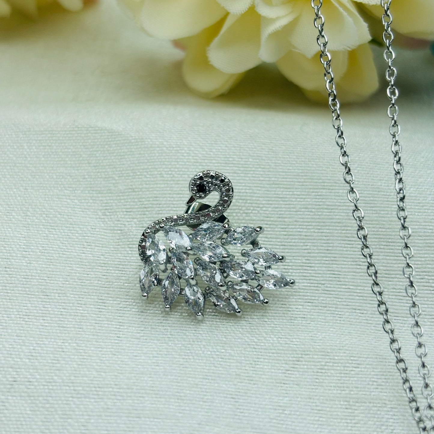 Clear-Crystal Swan Set