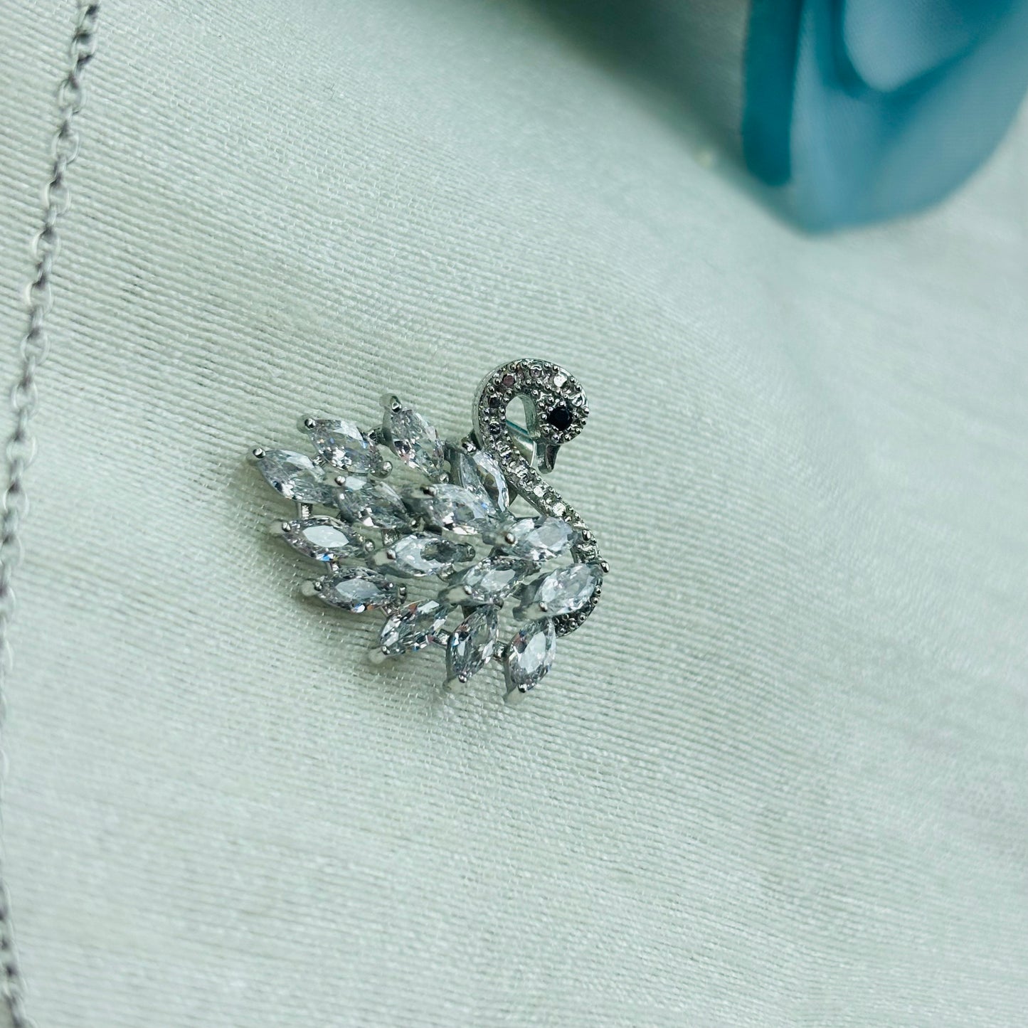 Clear-Crystal Swan Set