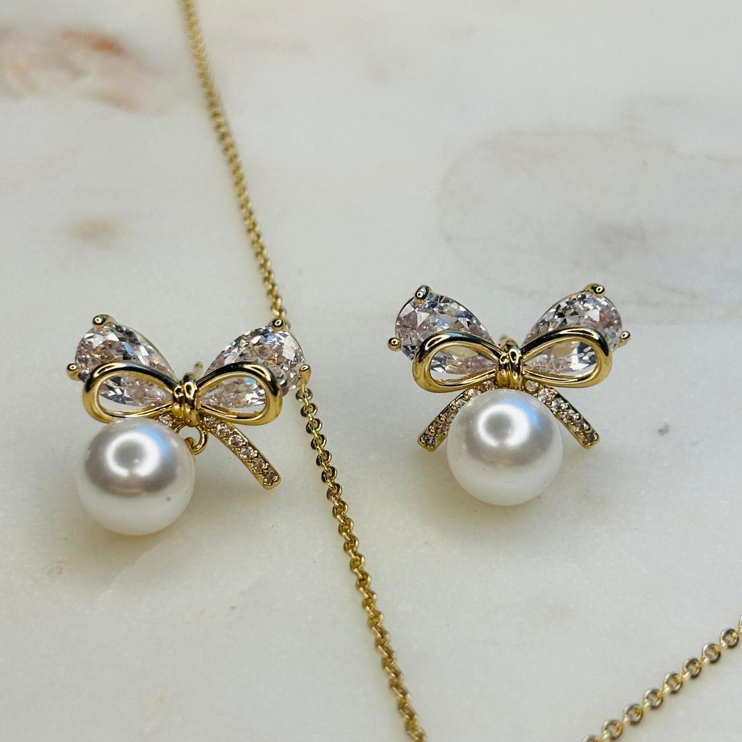Dainty Bowknot Pearl Set
