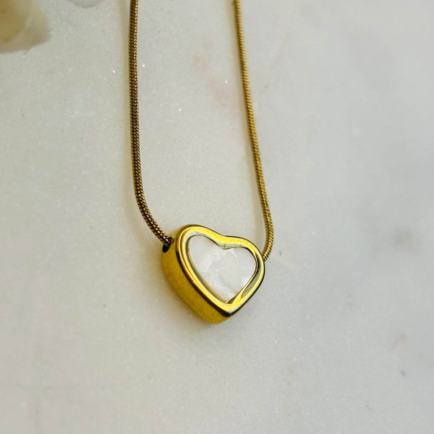 Pearl-White Heart Necklace